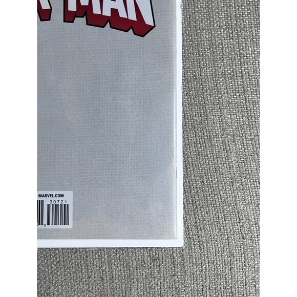 SDCC 2018 Peter Parker The Spectacular Spider-man #307 Skottie Young Variant - Picture 9 of 15